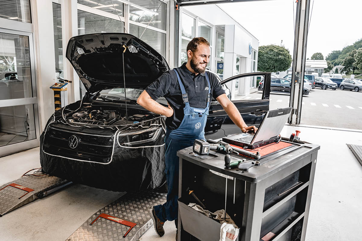 VW Werkstatt im Autohaus Moll